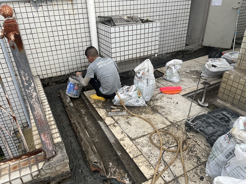 海龙湾锦云轩2梯1101房楼面墙根打拆 拷贝.jpg